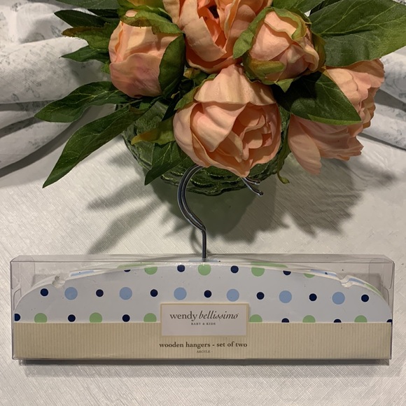 NIB Wooden Hangers Baby and Kids by Wendy Bellissimo - Picture 9 of 10